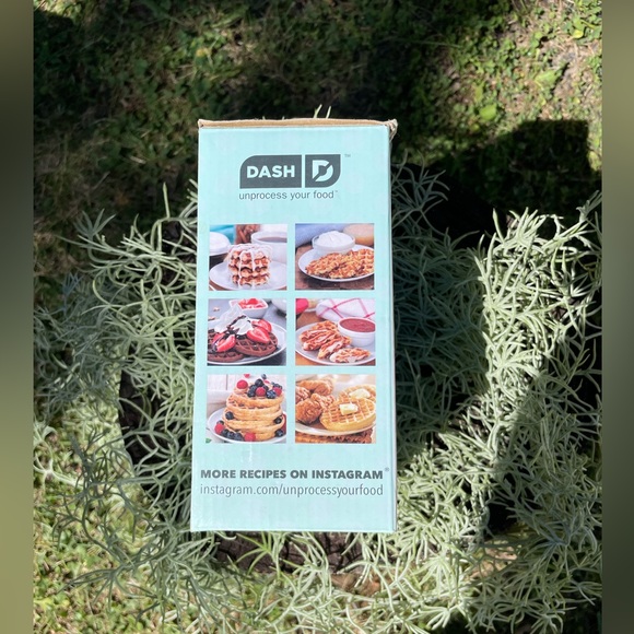 Mini Waffle Maker - Picture 6 of 9